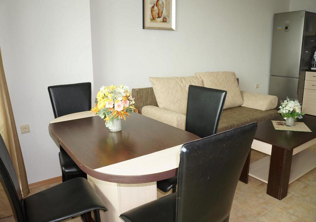 Dom-El Real Apartments In Sea View Complex Светий Влас Екстер'єр фото