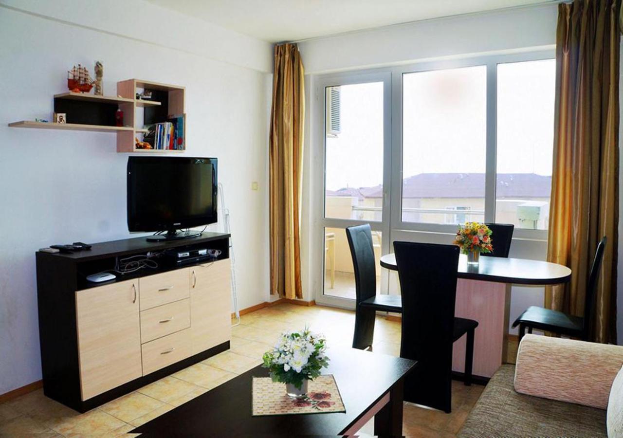 Dom-El Real Apartments In Sea View Complex Светий Влас Екстер'єр фото